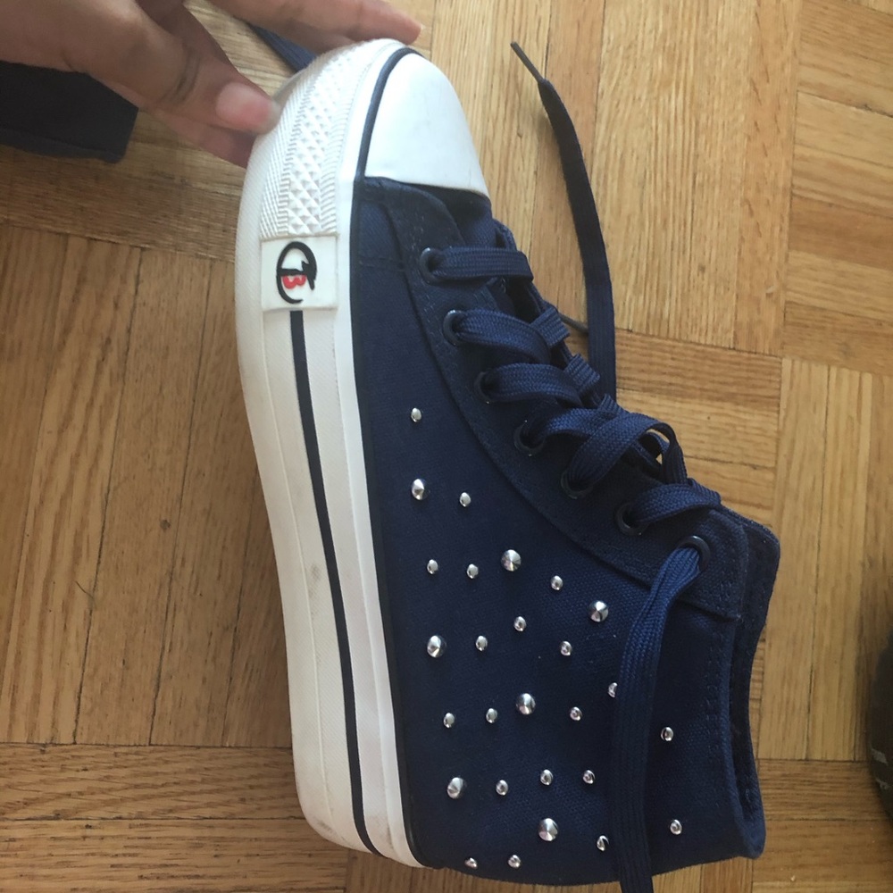 Women sneakers